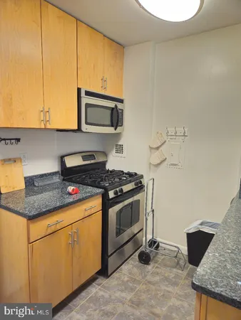 $1,795 | 922 24th Street Northwest, Unit 817, Washington, DC 20037