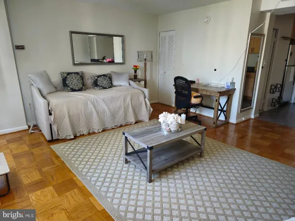 $1,795 | 922 24th Street Northwest, Unit 817, Washington, DC 20037