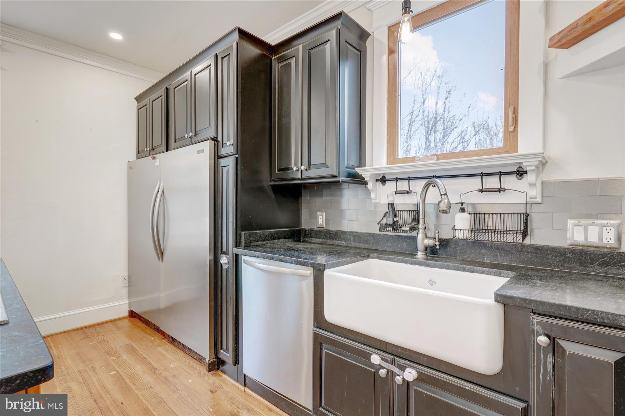 19 Walnut Hill Road La Plata, MD 20646 - Photo 11 of 73 Kitchen Counter top and space