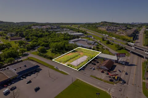 $1,100,000 | 388 Ewing Drive, Nashville, TN 37207