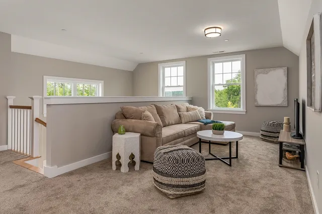 $819,900 | 28 The Cliffs, Unit 28, Auburn, NH 03032