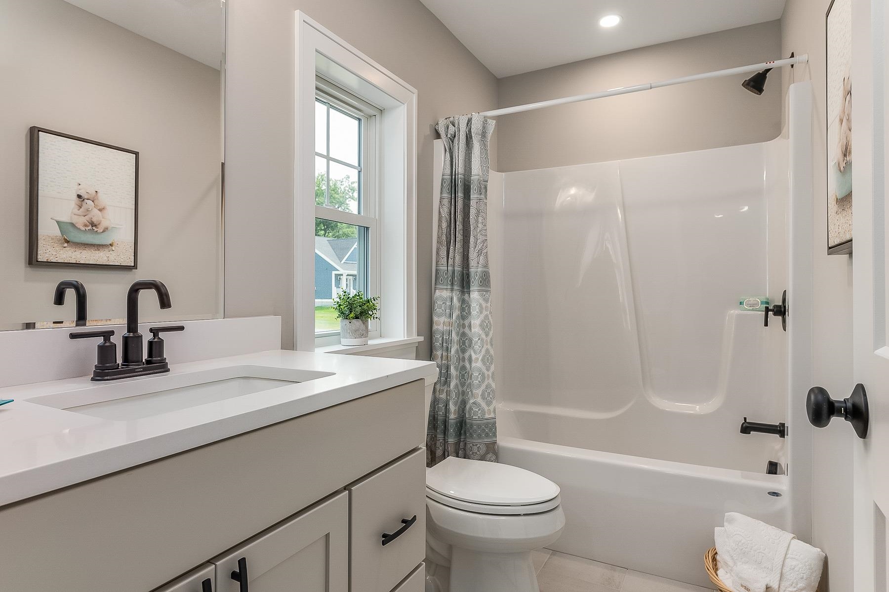 28 The Cliffs, Unit 28 Auburn, NH 03032 - Photo 22 of 40