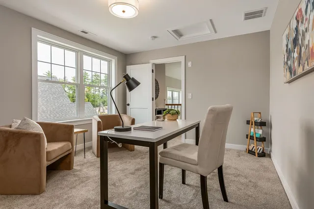 $819,900 | 28 The Cliffs, Unit 28, Auburn, NH 03032