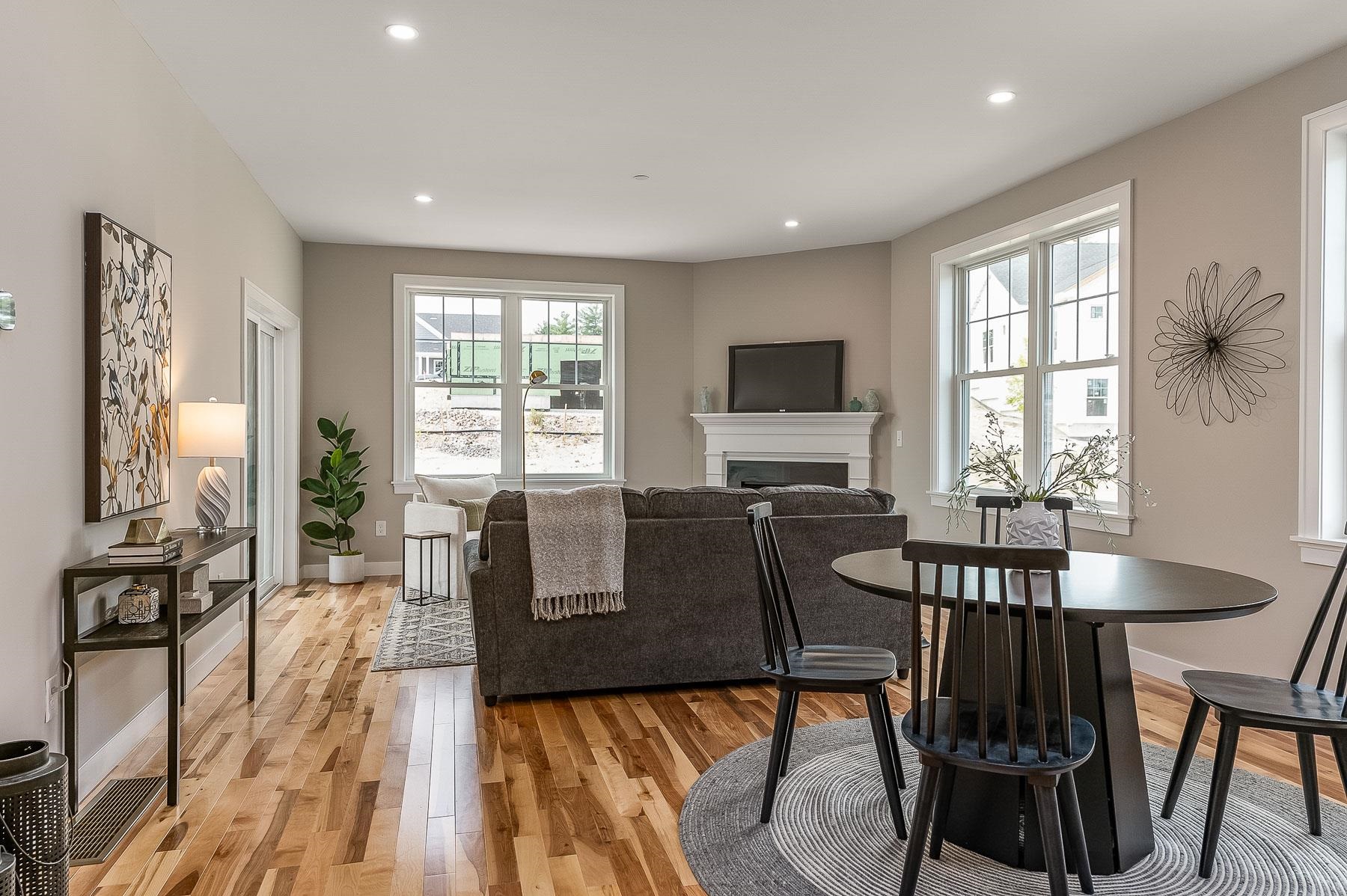 28 The Cliffs, Unit 28 Auburn, NH 03032 - Photo 9 of 40