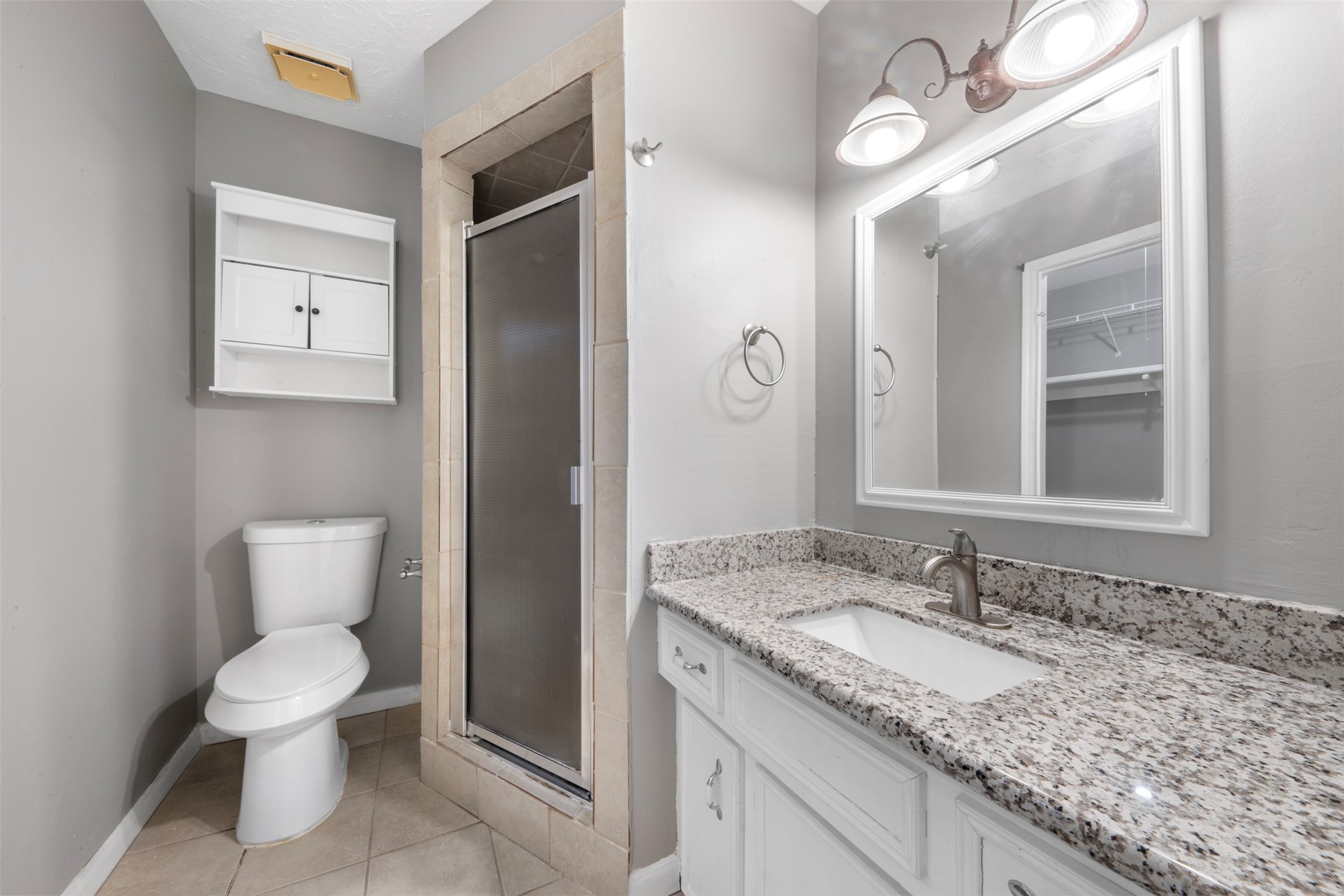 11610 South Kirkwood Road Houston, TX 77477 - Photo 16 of 25 Primary Bathroom