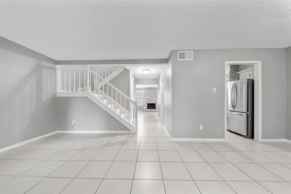 $1,800 | 11610 South Kirkwood Road, Houston, TX 77477