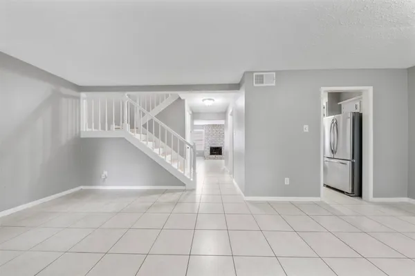 $1,725 | 11610 South Kirkwood Road, Houston, TX 77477