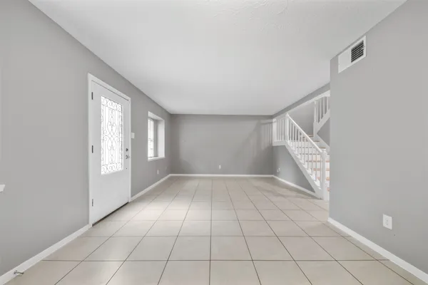 $1,800 | 11610 South Kirkwood Road, Houston, TX 77477