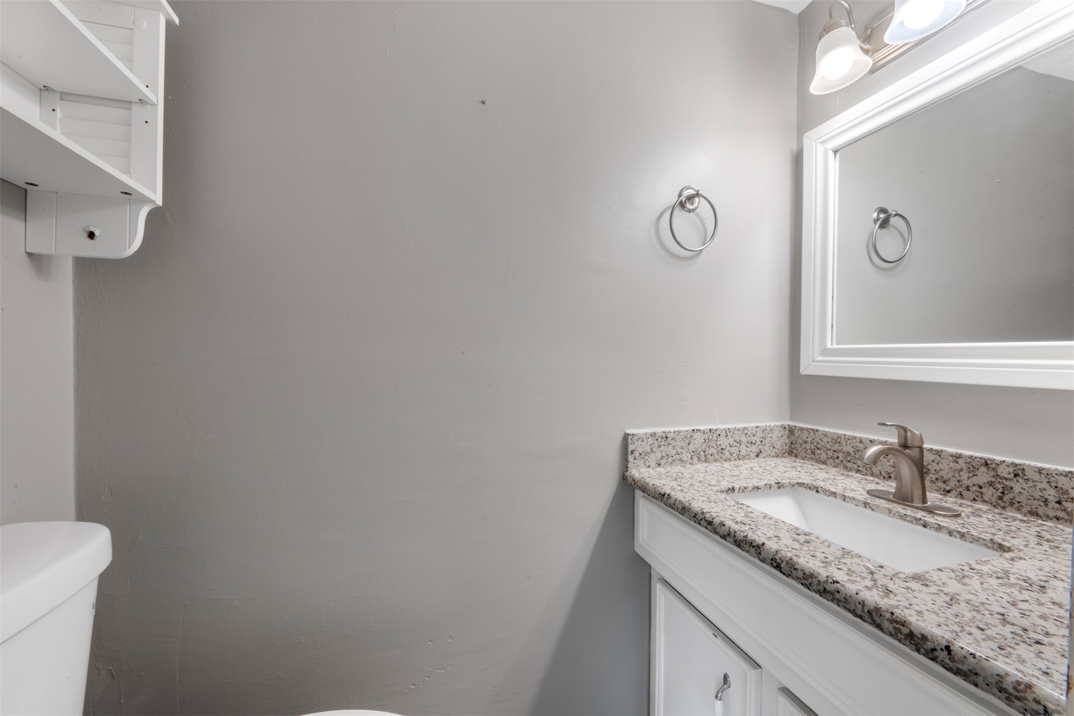 11610 South Kirkwood Road Houston, TX 77477 - Photo 7 of 25 Half Bathroom on First Floor