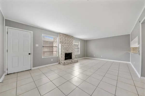 $1,725 | 11610 South Kirkwood Road, Houston, TX 77477
