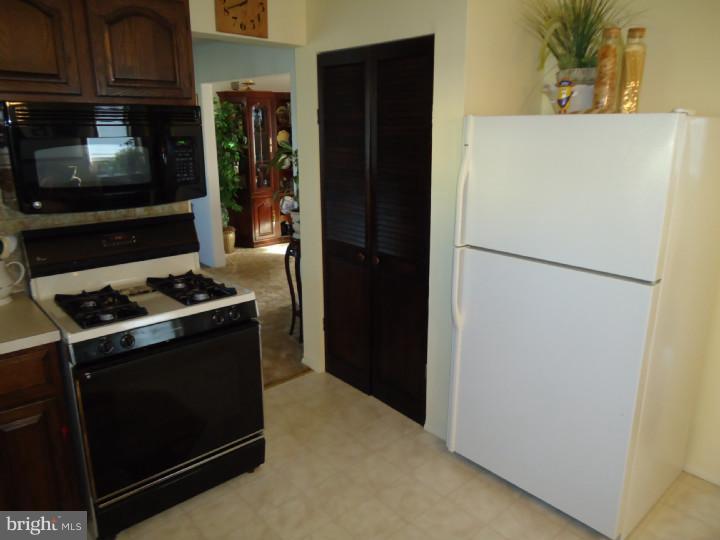 613 Warwick Road Fairless Hills, PA 19030 - Photo 10 of 25 Pantry