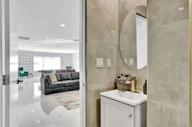 $1,995,000 | 1141 North North Lake Drive, Hollywood, FL 33019