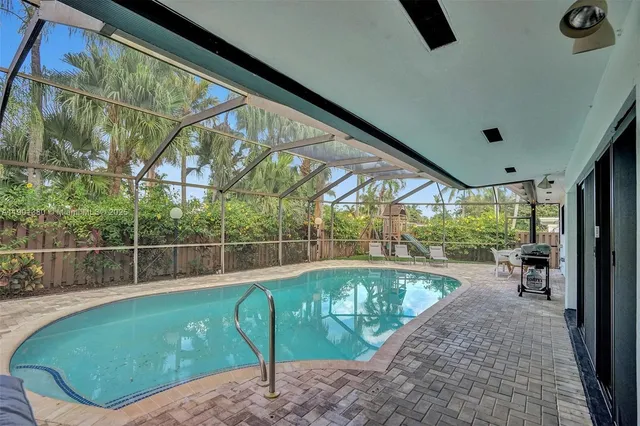 $1,995,000 | 1141 North North Lake Drive, Hollywood, FL 33019