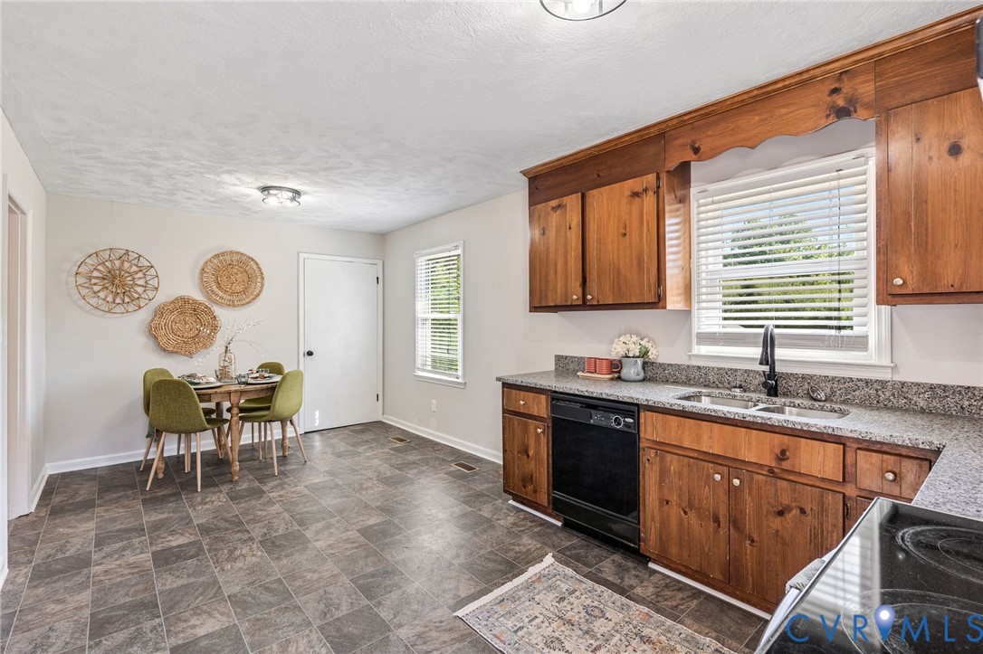 18517 Depot Road McKenney, VA 23872 - Photo 8 of 20