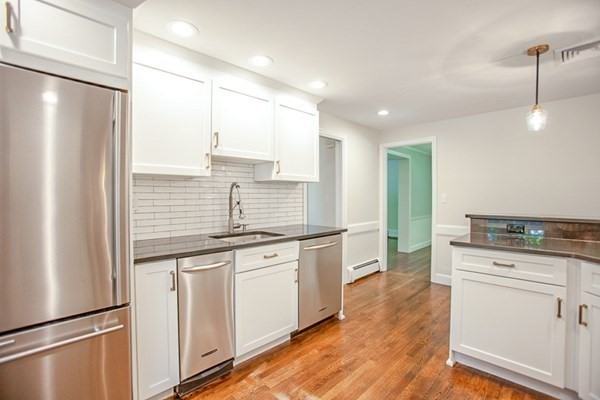 11 Trinity Court Wellesley, MA 02481 - Photo 11 of 24 Gallery Image 11