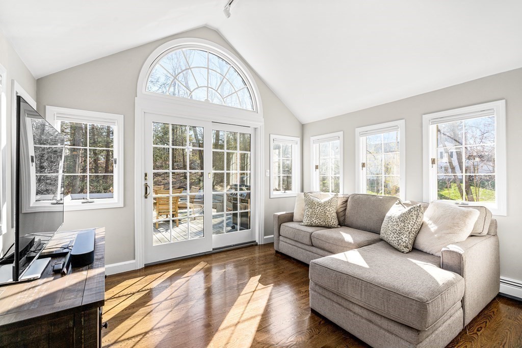 11 Trinity Court Wellesley, MA 02481 - Photo 8 of 24 Gallery Image 8