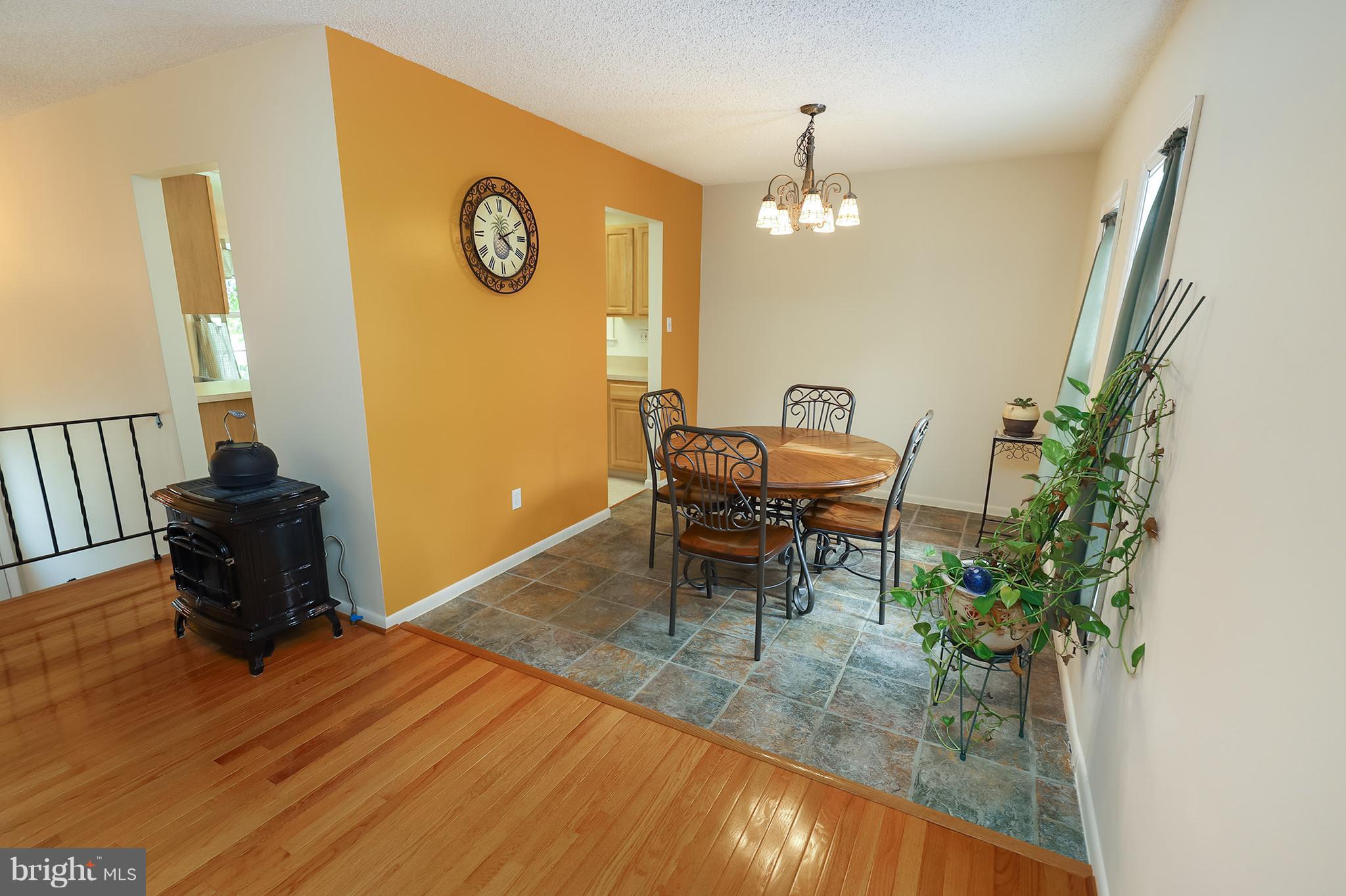 12057 Pierce Road Waldorf, MD 20601 - Photo 4 of 30 Living Room