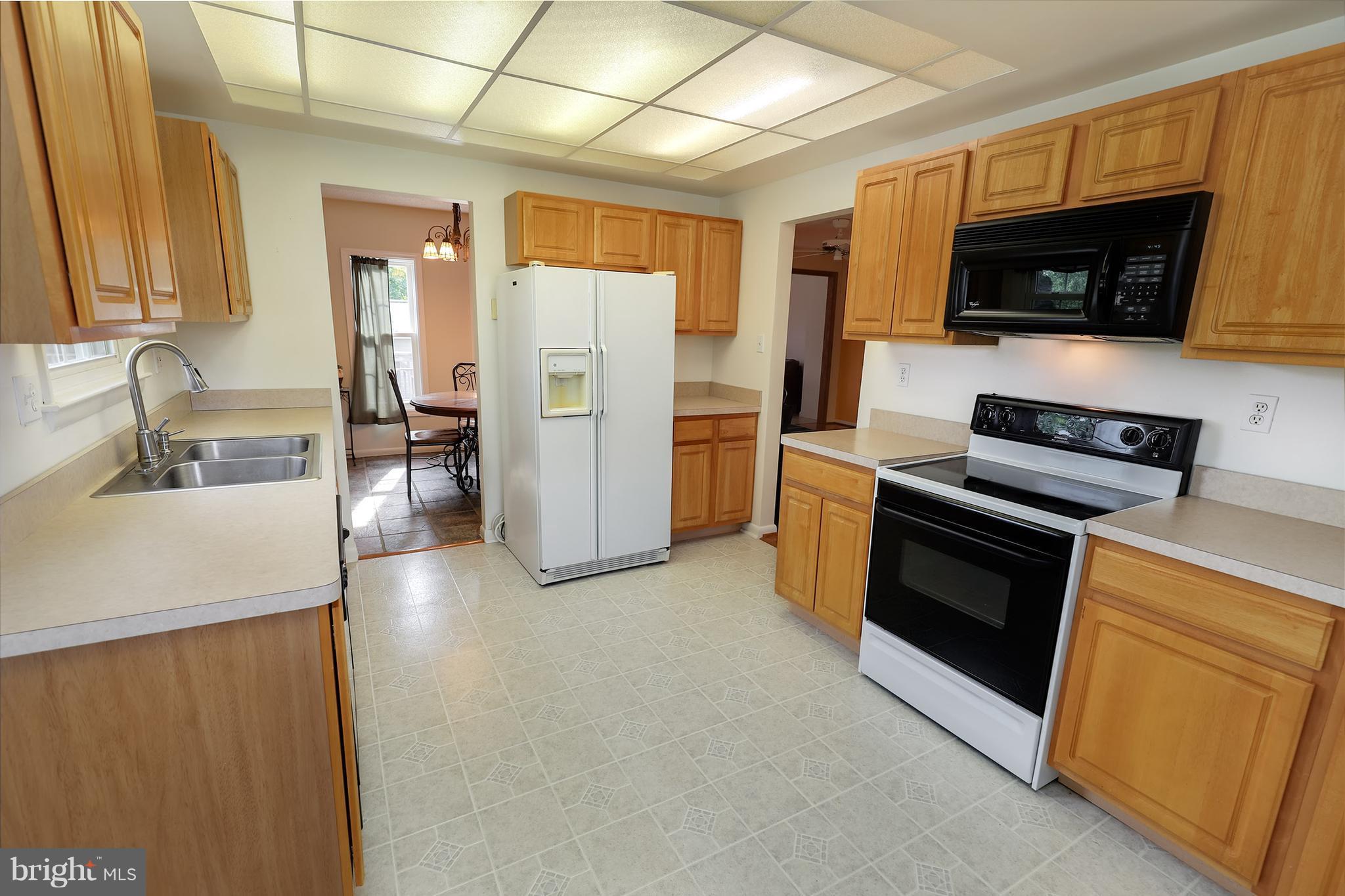 12057 Pierce Road Waldorf, MD 20601 - Photo 7 of 30 Kitchen