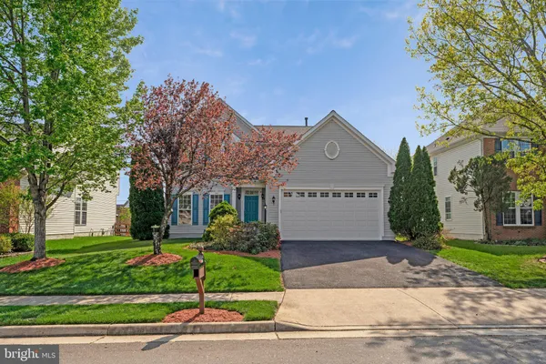 $900,000 | 25407 Vacation Place, Aldie, VA 20105