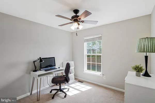 $900,000 | 25407 Vacation Place, Aldie, VA 20105