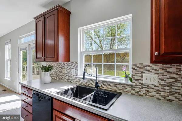 $900,000 | 25407 Vacation Place, Aldie, VA 20105