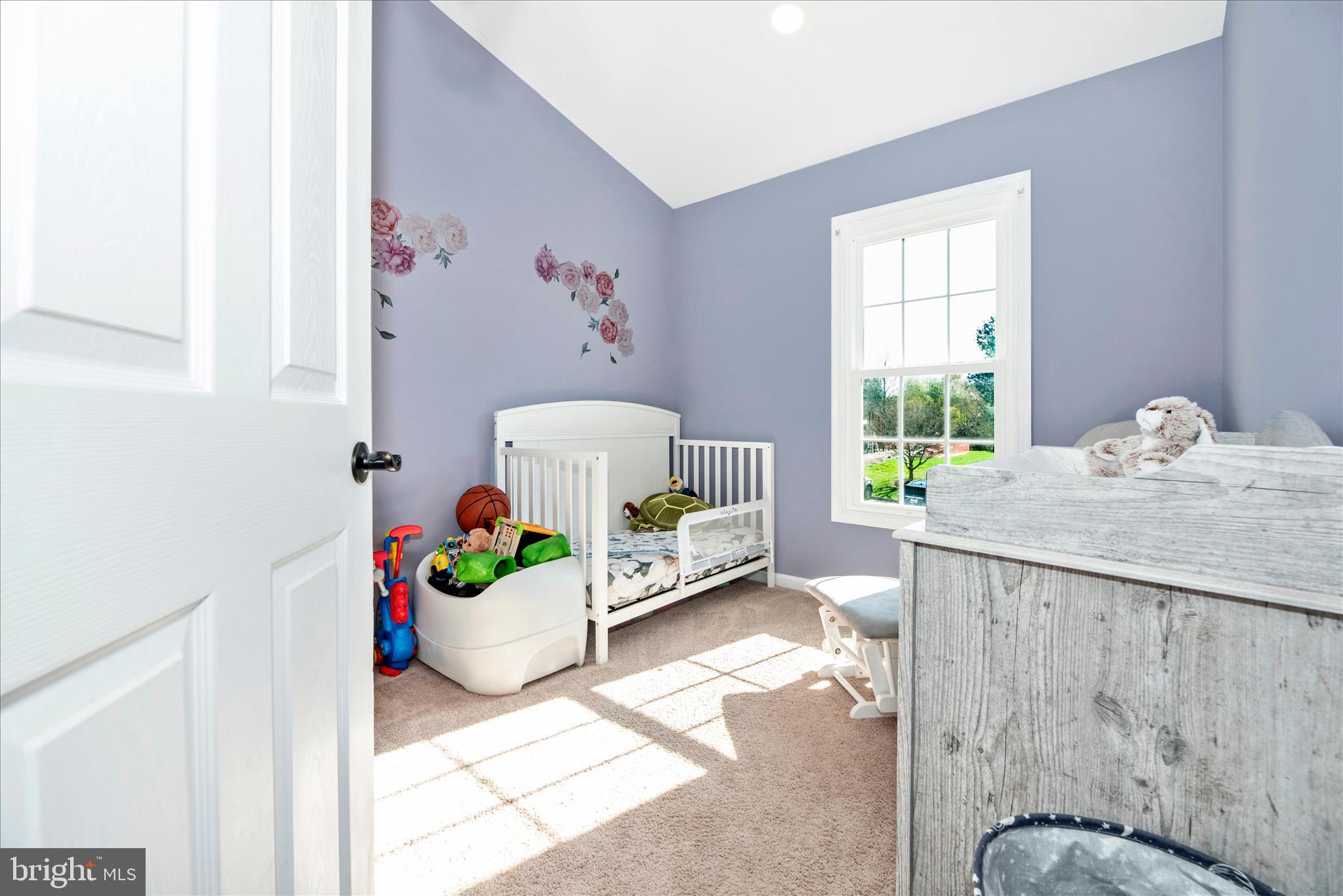 6630 Commodore Court New Market, MD 21774 - Photo 26 of 68 a living room with furniture