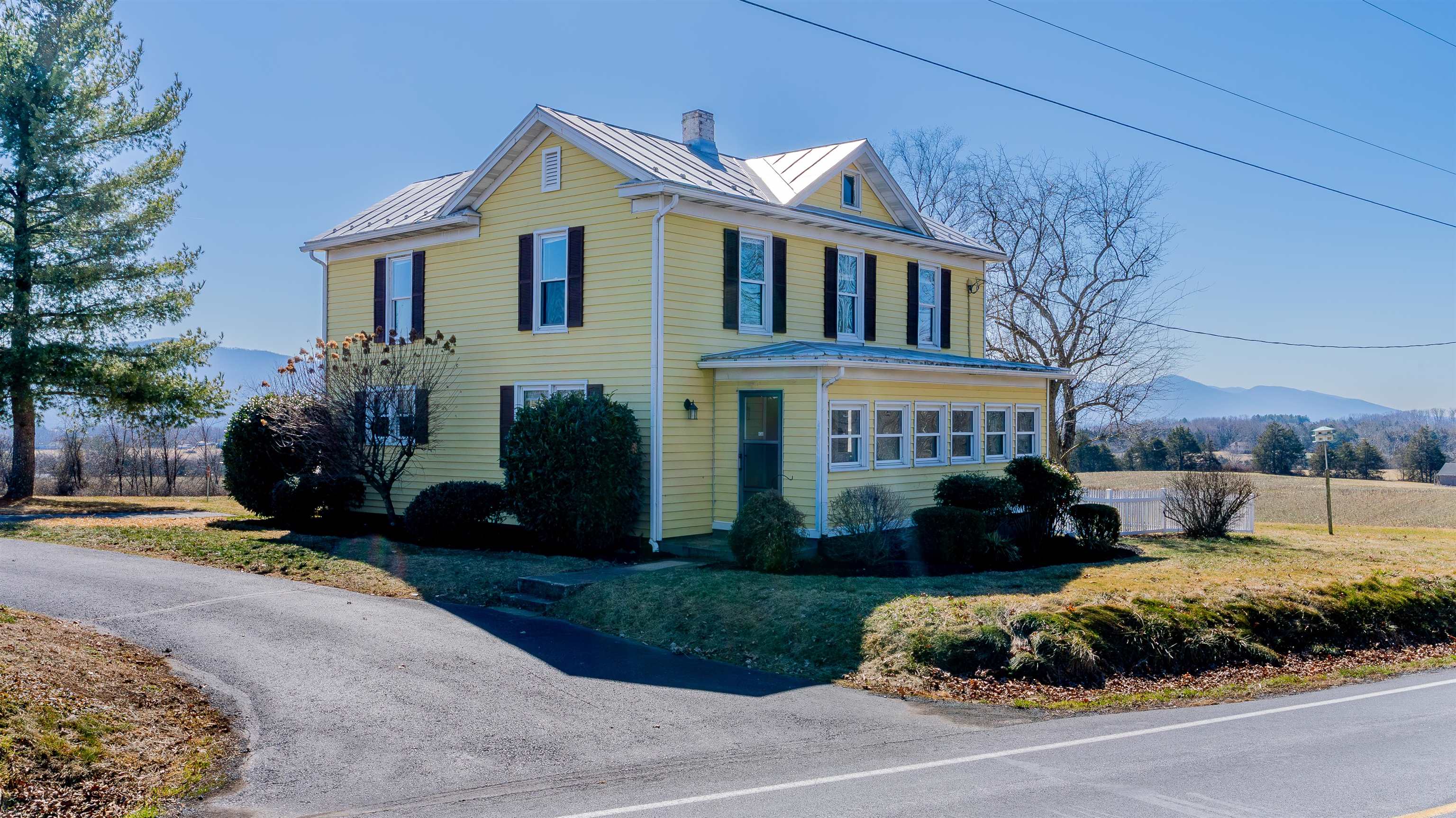 436 East Point Road Elkton, VA 22827 - Photo 2 of 55 Gallery Image 2