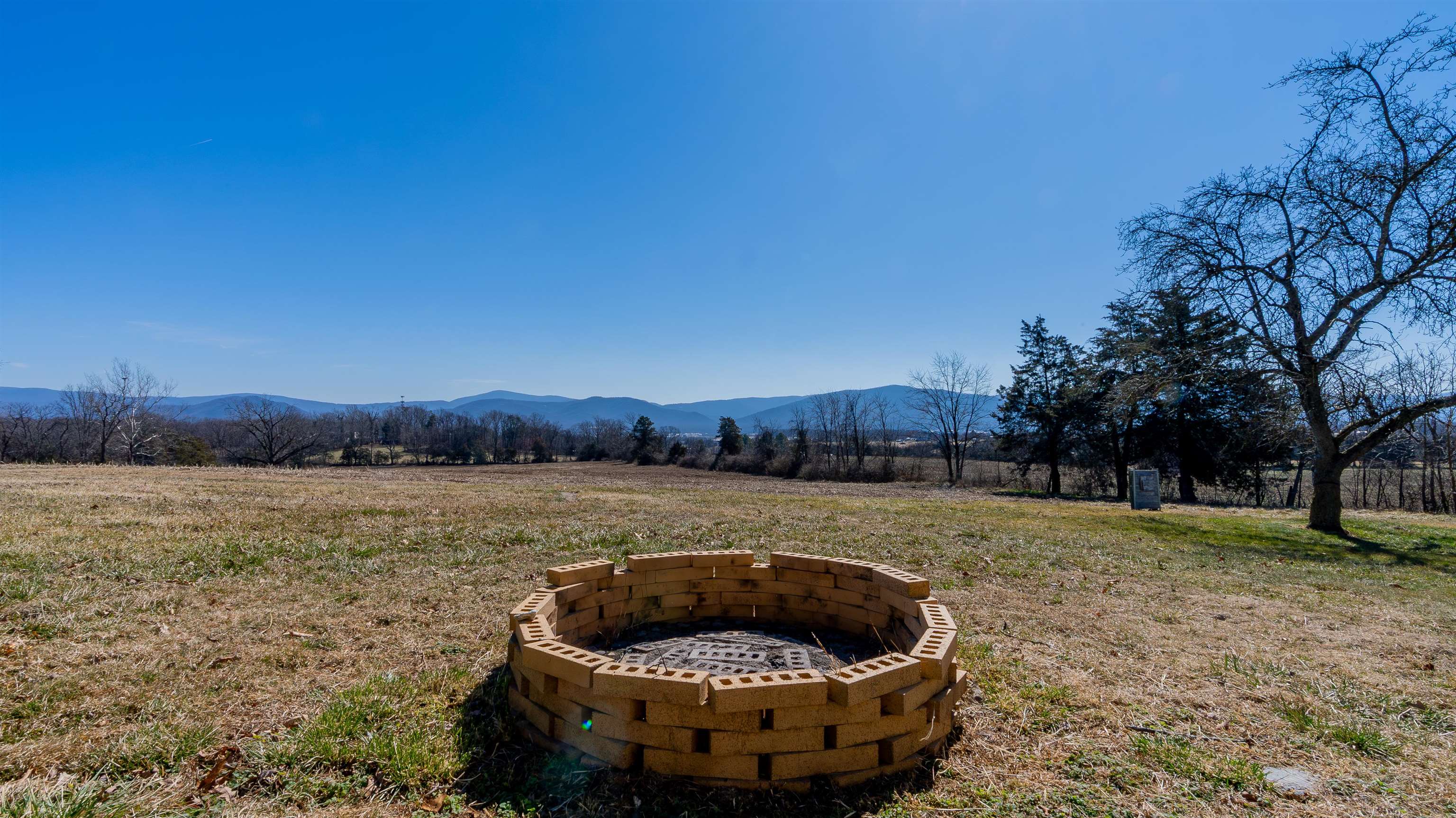 436 East Point Road Elkton, VA 22827 - Photo 7 of 55 Gallery Image 7