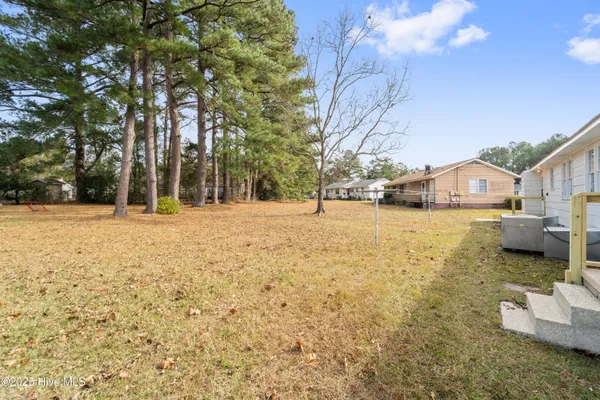 $945 | 2272 Onslow Drive, Jacksonville, NC 28540