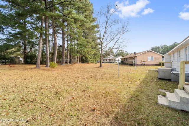 $1,050 | 2272 Onslow Drive, Jacksonville, NC 28540
