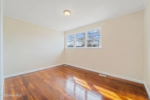 $945 | 2272 Onslow Drive, Jacksonville, NC 28540