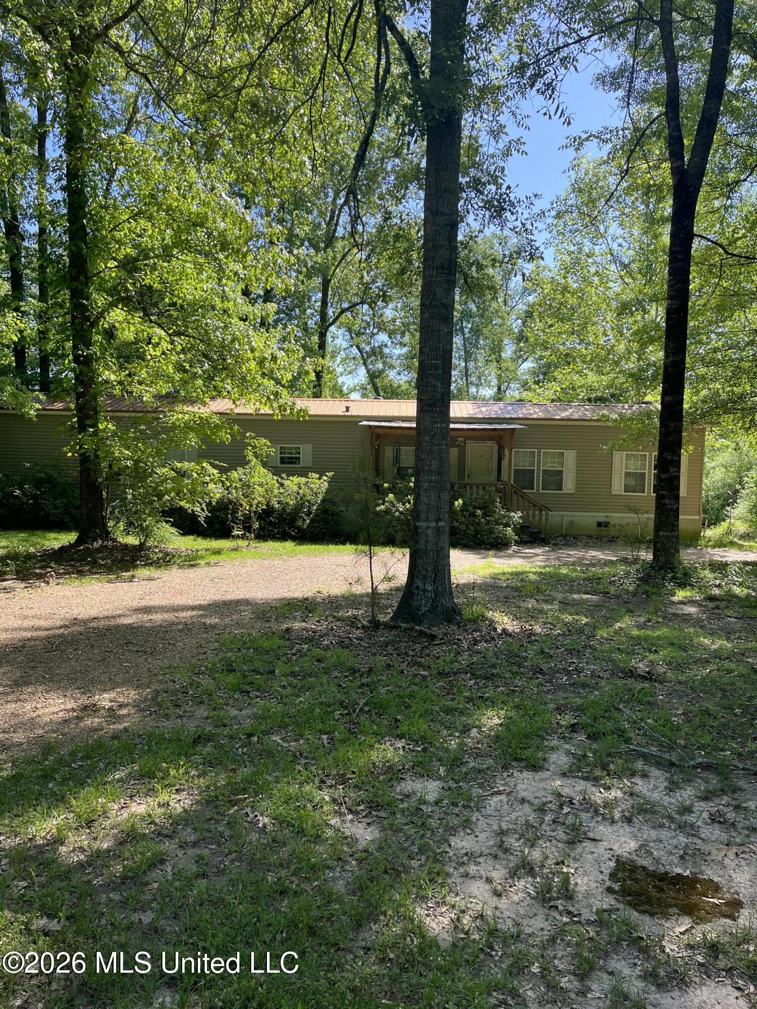 22 Deer Lake Road Natchez, MS 39120 - Photo 1 of 33 IMG_3048