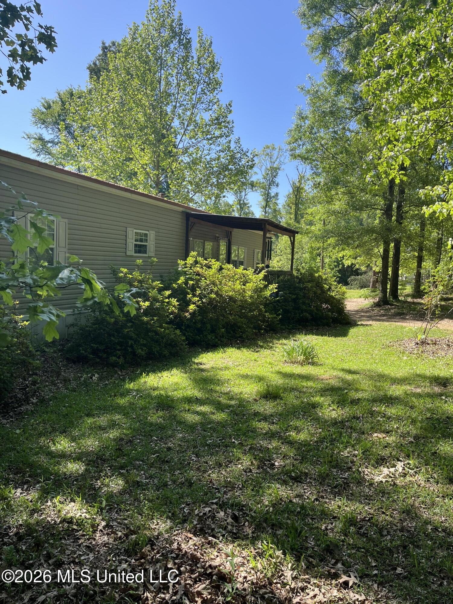 22 Deer Lake Road Natchez, MS 39120 - Photo 2 of 33 IMG_3047