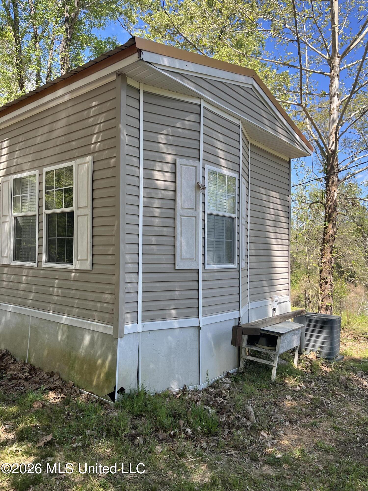 22 Deer Lake Road Natchez, MS 39120 - Photo 4 of 33 IMG_3002