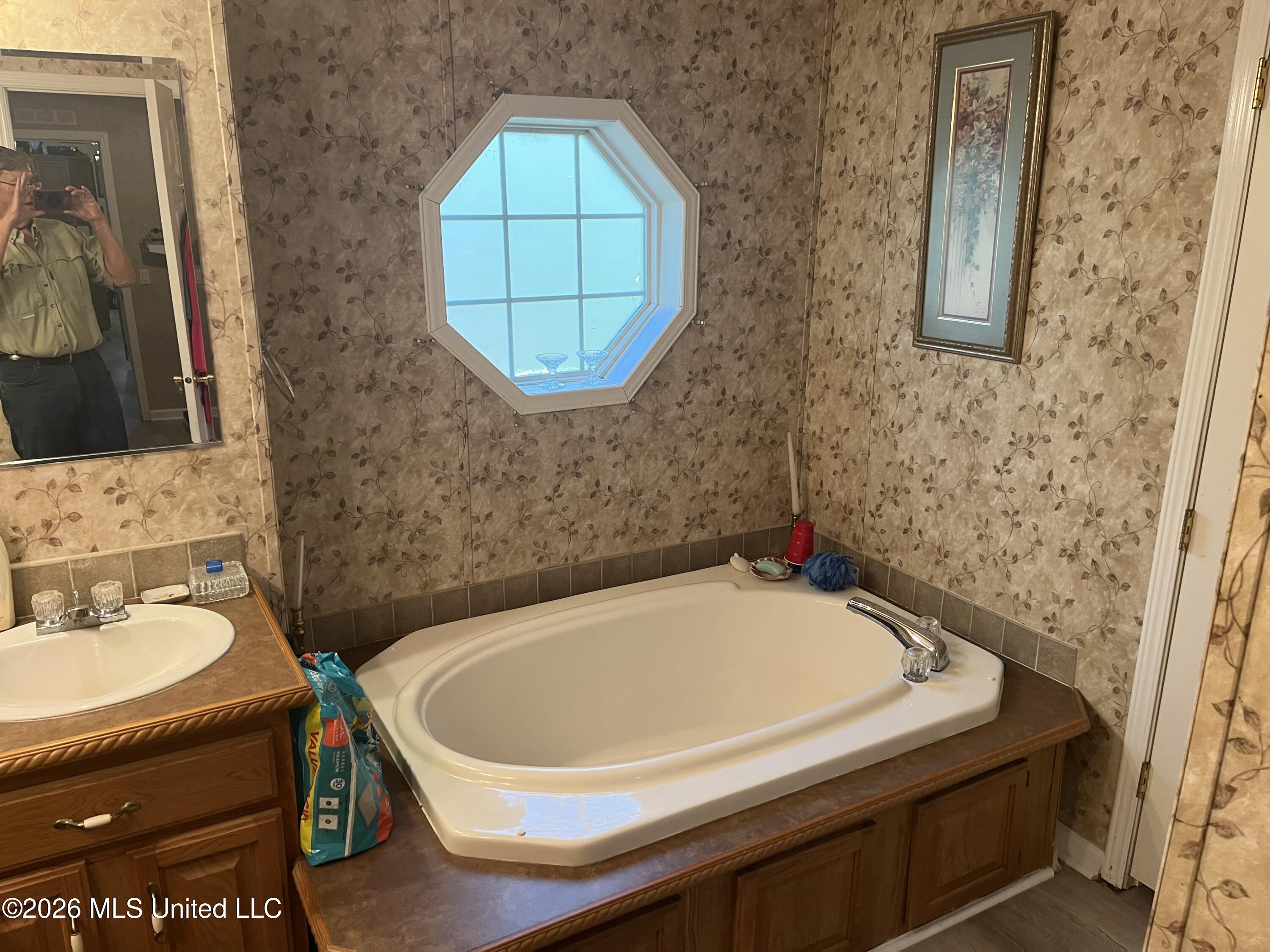 22 Deer Lake Road Natchez, MS 39120 - Photo 8 of 33 IMG_2987