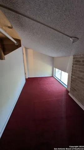 a view of empty room with window