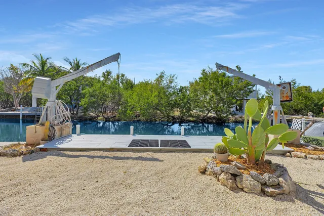 $880,000 | 3686 Gulfstream Street, Big Pine Key, FL 33043