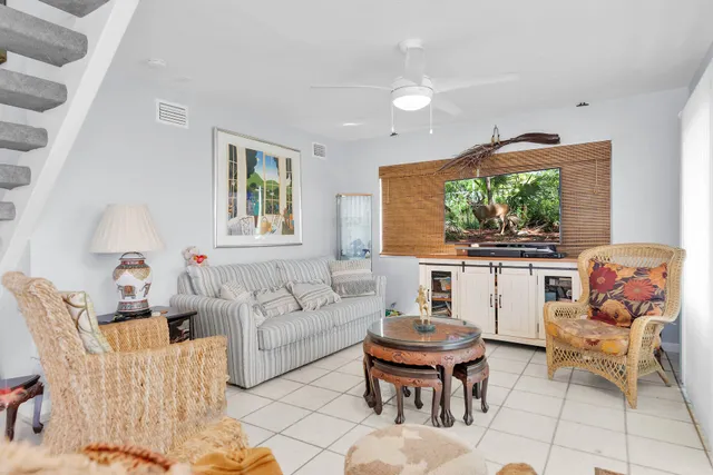 $880,000 | 3686 Gulfstream Street, Big Pine Key, FL 33043