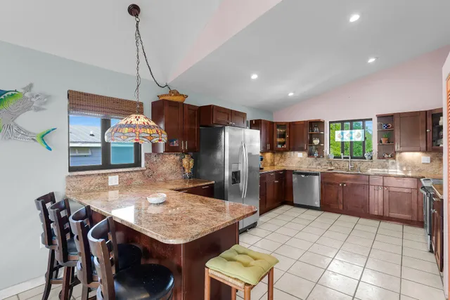 $880,000 | 3686 Gulfstream Street, Big Pine Key, FL 33043