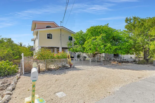 $880,000 | 3686 Gulfstream Street, Big Pine Key, FL 33043