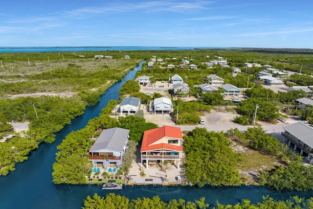 $880,000 | 3686 Gulfstream Street, Big Pine Key, FL 33043