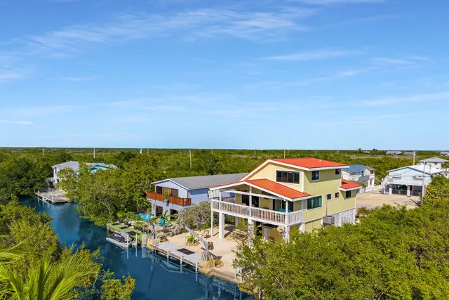 $880,000 | 3686 Gulfstream Street, Big Pine Key, FL 33043