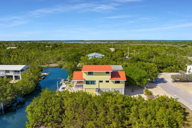 $880,000 | 3686 Gulfstream Street, Big Pine Key, FL 33043