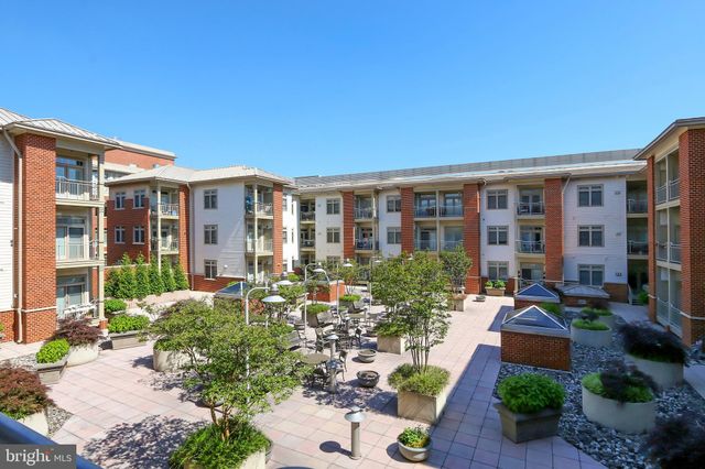 $370,000 | 309 Holland Lane, Unit 202, Alexandria, VA 22314