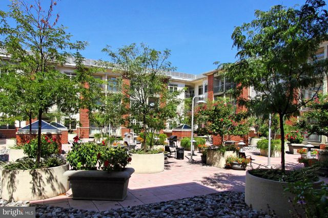 $370,000 | 309 Holland Lane, Unit 202, Alexandria, VA 22314