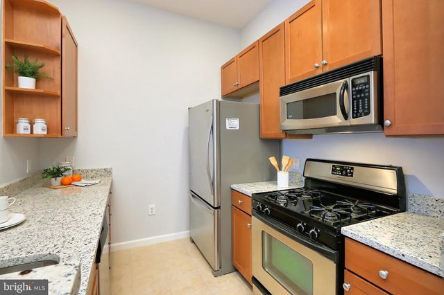 $370,000 | 309 Holland Lane, Unit 202, Alexandria, VA 22314