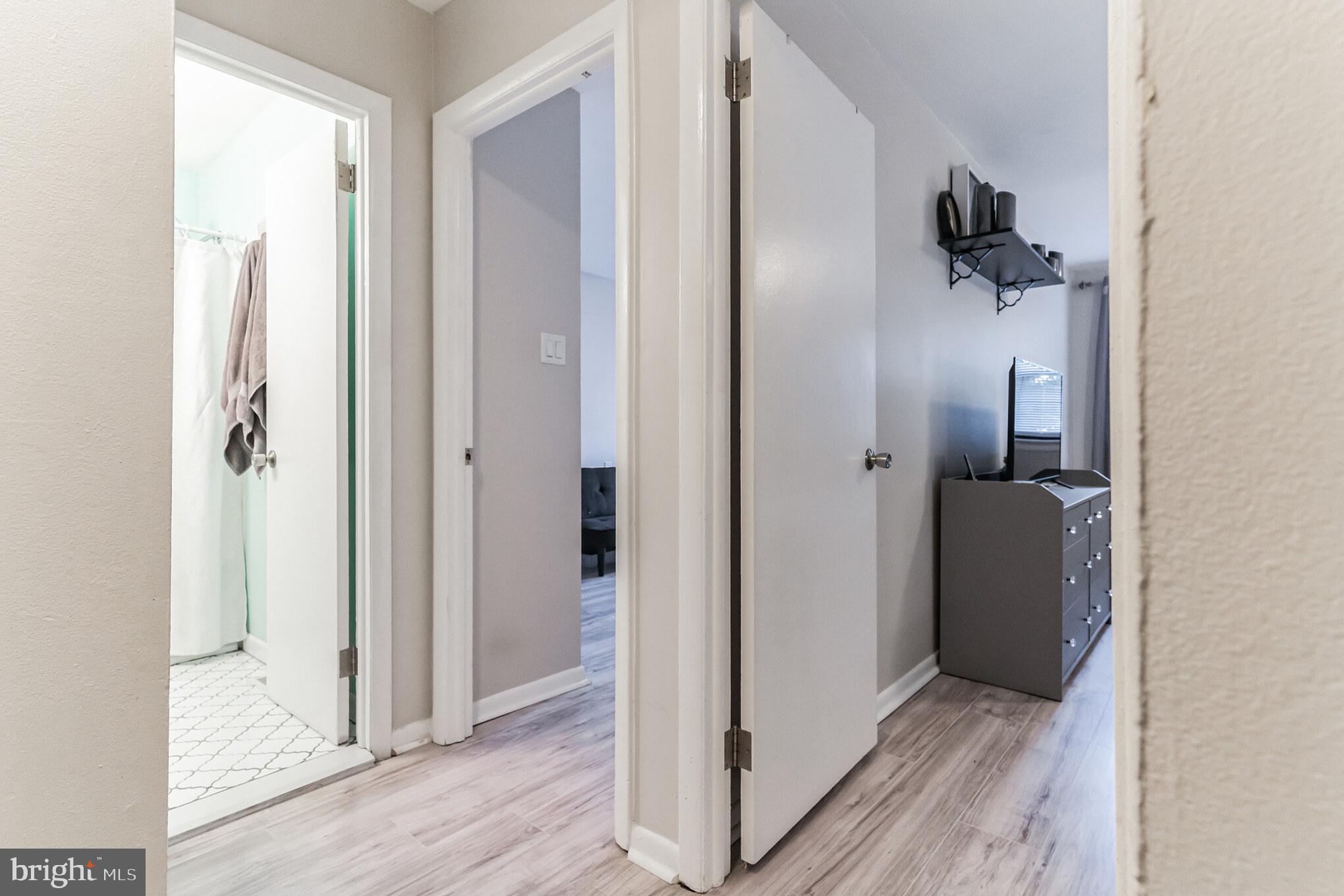 7015 Ridge Avenue, Unit 2 Philadelphia, PA 19128 - Photo 11 of 19 Upstairs Hallway