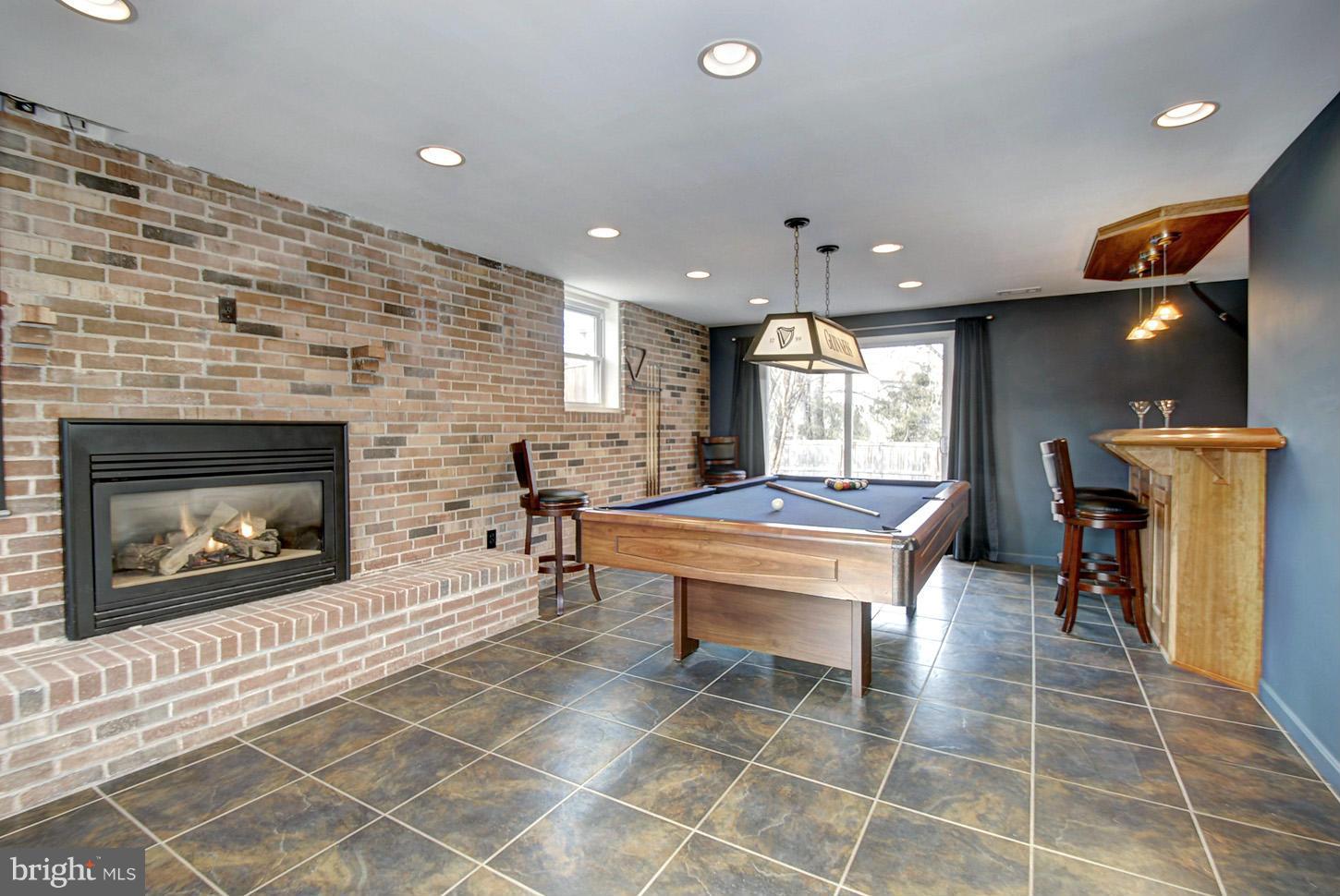 9518 Burning Branch Road Burke, VA 22015 - Photo 21 of 30 Recess lighting