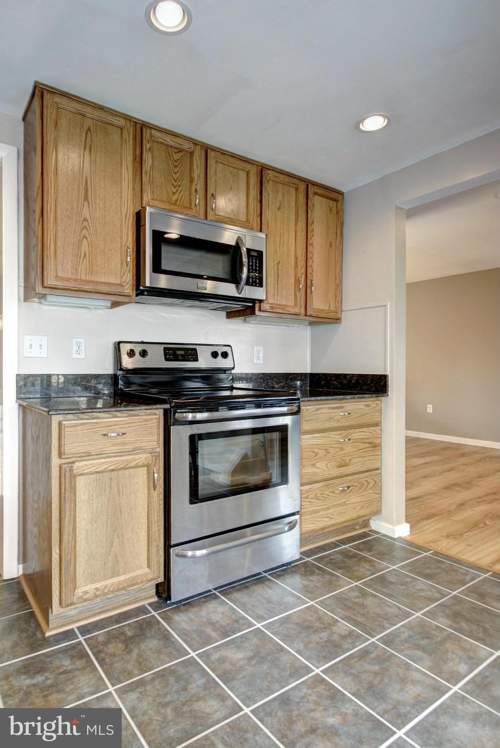 9518 Burning Branch Road Burke, VA 22015 - Photo 8 of 30 Loads of countertop space and cabinet space