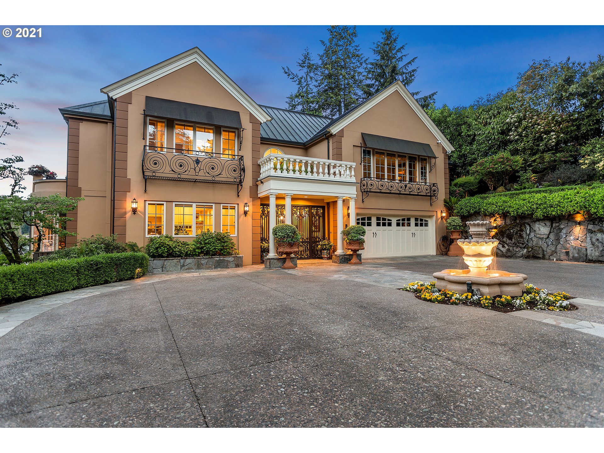 1226 Northshore Road Lake Oswego, OR 97034 - Photo 27 of 32 a front view of a house with a yard